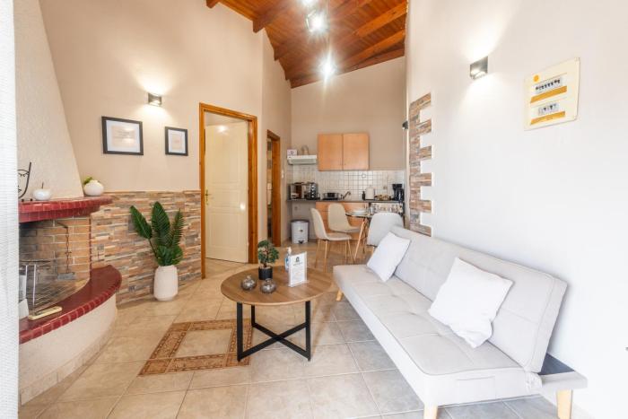 Fantasea Porto Rafti on the sea 15 minutes from the airport