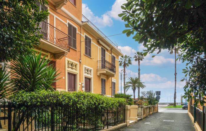 Pet Friendly Apartment In Chiavari