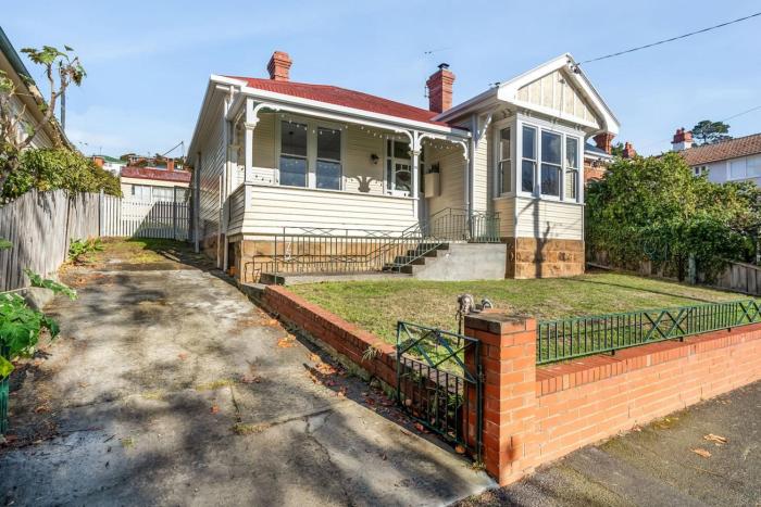 Cosy Upgraded Character Home in Leafy West Hobart
