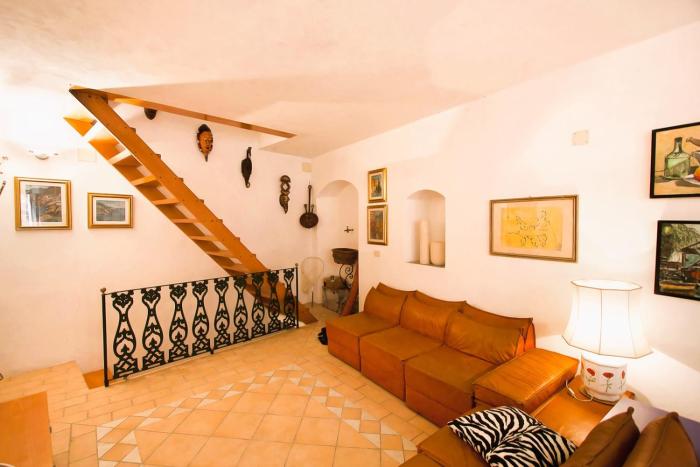 Riomaggiore Fishermans House with CarPark