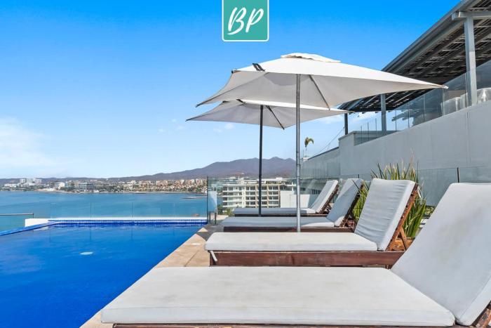 MarAzul Beachfront Condos with Rooftop Pool and Gym