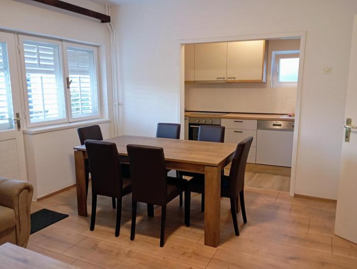 Sunny Trogir Apartment with 3 Bedrooms