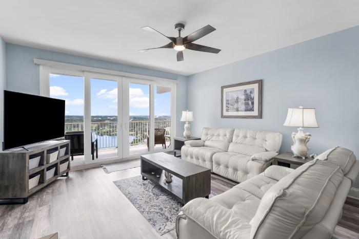 Laketown Wharf #1231