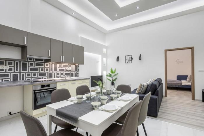 New Spacious & Central Home