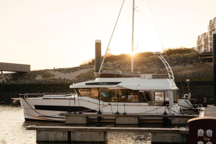 Yacht by Strandhotel - hotel service & wellness