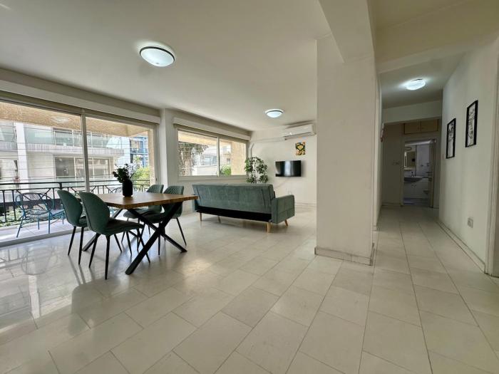 2 bedrooms flat near center