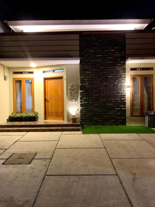 Blezz Villa Nirwana Tasik