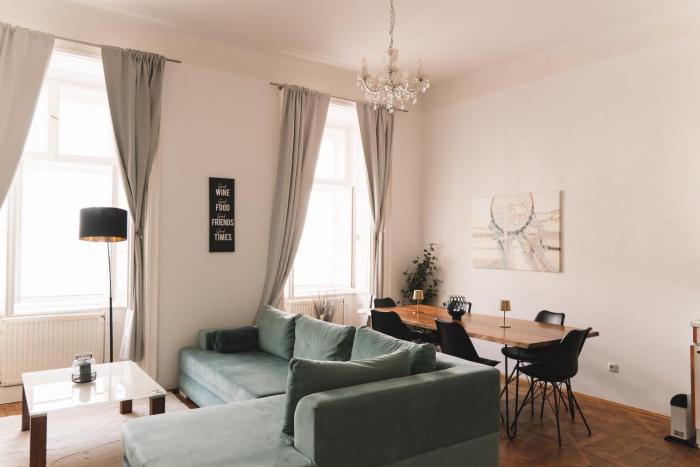 Vienna City Landstraße Retreat - Stylish & Spacious 2 BD for 8 Guests