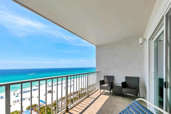 The Summit 1019-Toes in the Sand