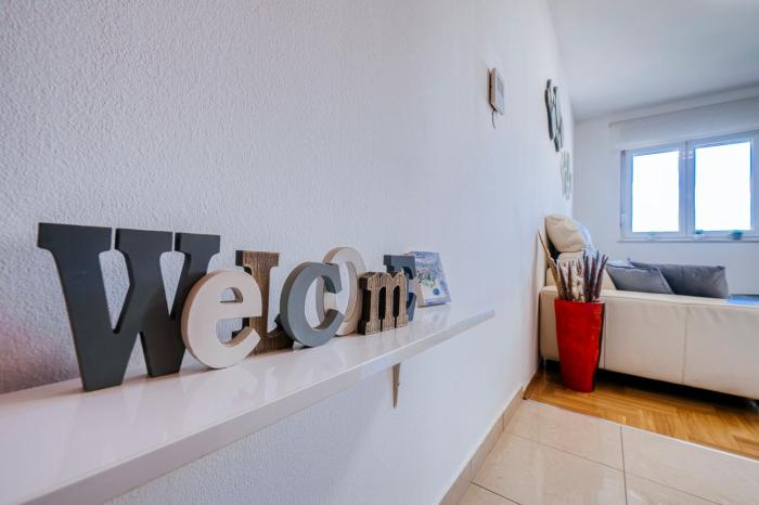 Zara Vista - with free parking