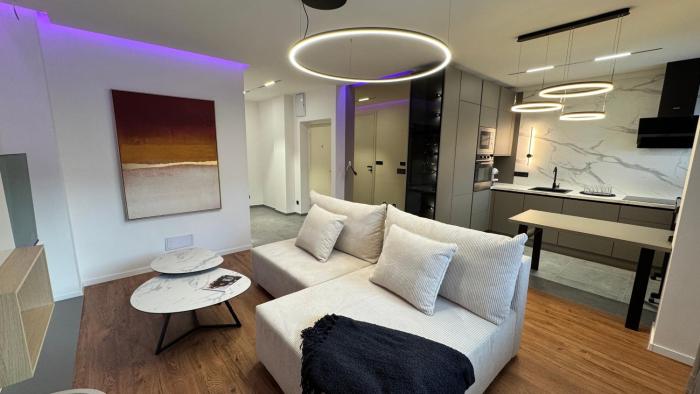 Moderní Hi-Tech apartmán v centru Pardubic - Wi-Fi, Netflix, projektor