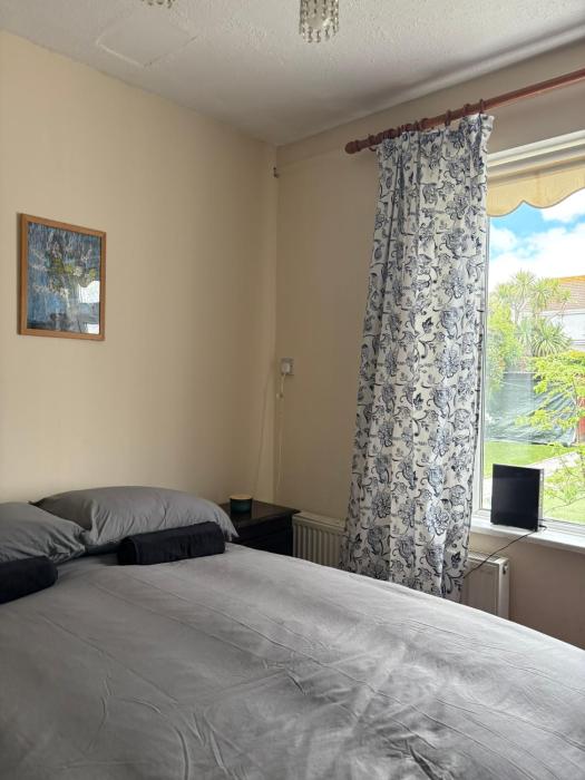 Superb Triple Room near Airport - 2