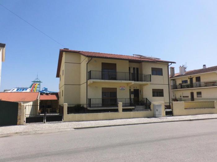 Spacious, sunny beach apartment