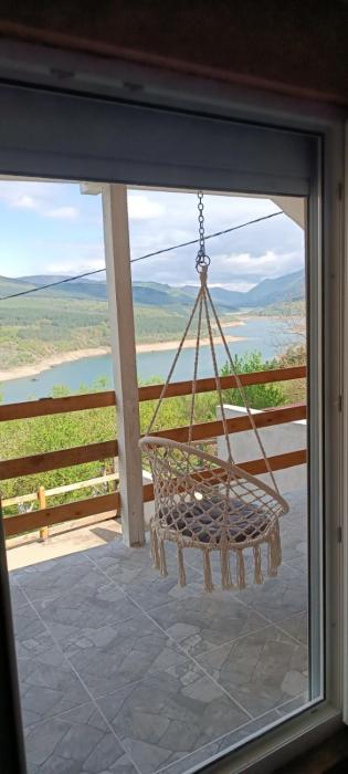 Vila Piramida - Zavojsko jezero-Pirot