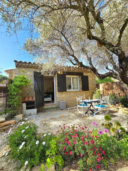 La Chambre Sous Les Oliviers - Très cocooning avec grand jardin, borne recharge électrique, à 5min du centre - BY AURAconciergerie