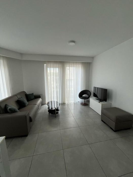 3 Bedrooms Flat at Naxxar
