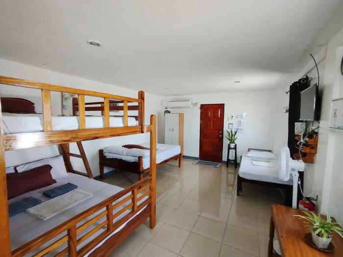 Virginia Homestay 1 North Siargao