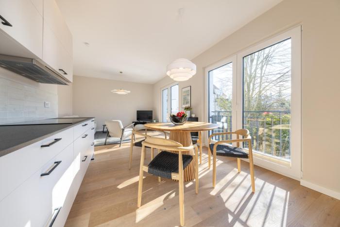 Ferienwohnung Strom Acht - modern frisch inkl Stellplatz, Balkon - 200m zum Alten Strom