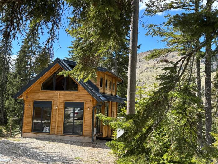 Mirsads Mountain Cottage