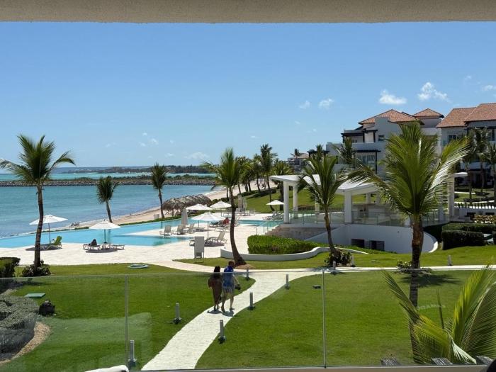 H25 Beachfront apartment Punta Palmera Capcana