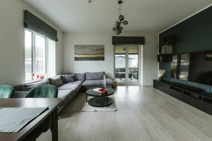 Modern home for families -Nature,Comfort and Space