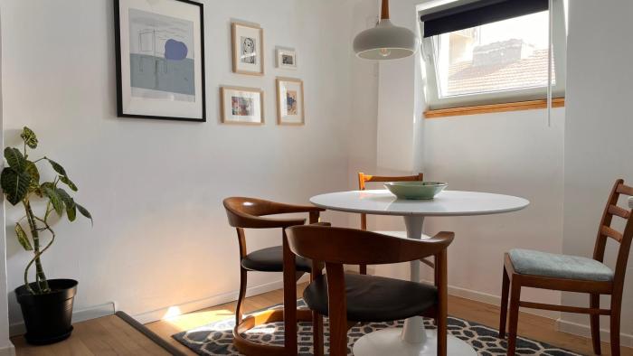 BC14 Cosy sunlit studio