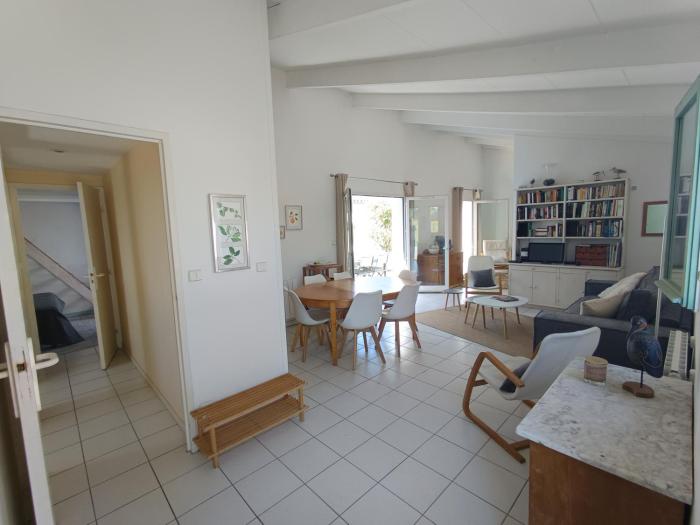 Maison lumineuse, de plain-pied, avec jardin clos - A 5mn de la plage