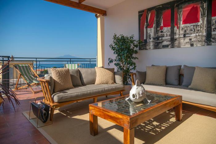 Casa Mario with terrace and sea view