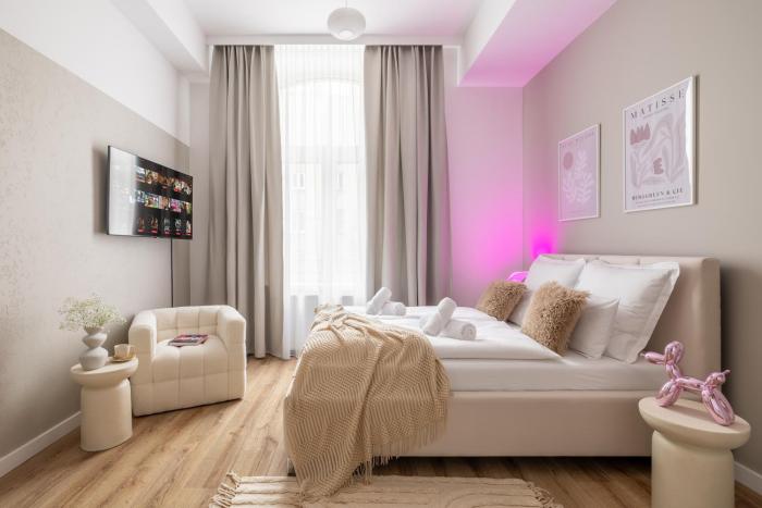 TINTURA by BAST 143 - Antresola OFF Piotrkowska 143 EC1 Stajnia Jednorożca Winda Parking płatny Orientarium, Hopa Lupa ATLAS ARENA