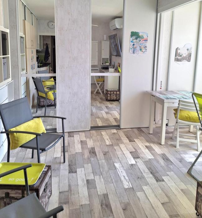 Studio " La Plage " avec parking privé gratuit et CLIM