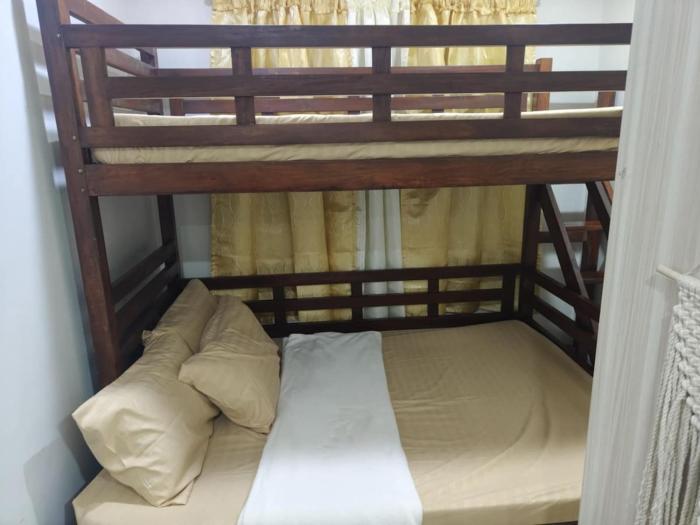 Abby Megatower Condo Walk to Session Road, Burnham Park