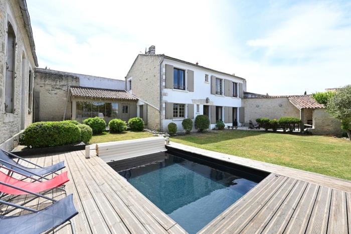 750 Puits Charraud Maison familiale, jardin, piscine