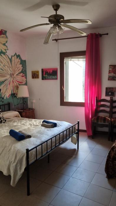 Very central Artist rooms