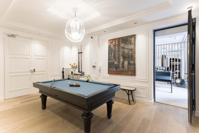 Gatsby Chic & Elegance & Billiards & Fitness & Luxury