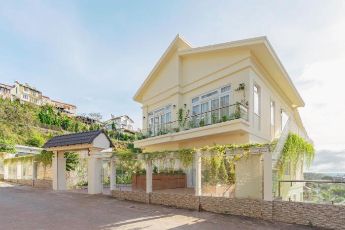 The Gardener by WeDalat