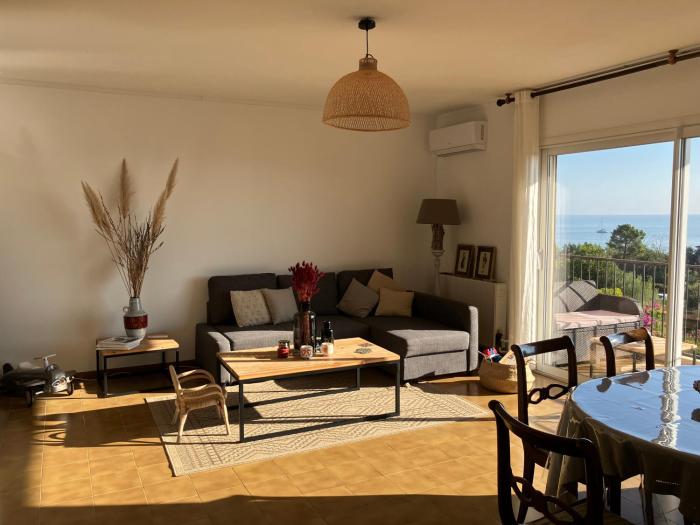 Appartement T4 climatisé, lumineux et vue mer à Solenzara