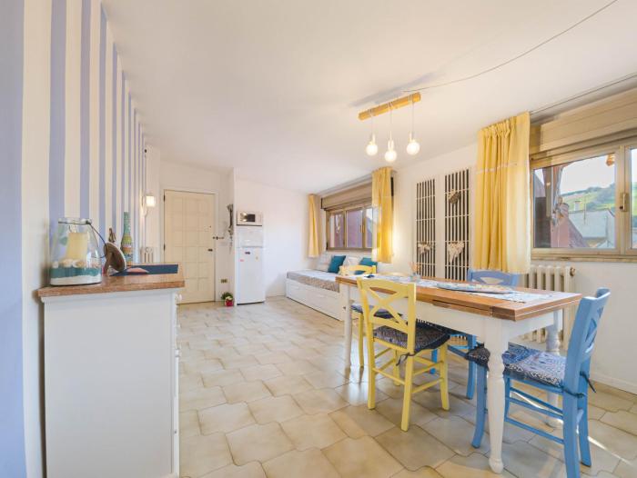 CENTRO, WIFI, CLIMA a DUE PASSI DAL MARE