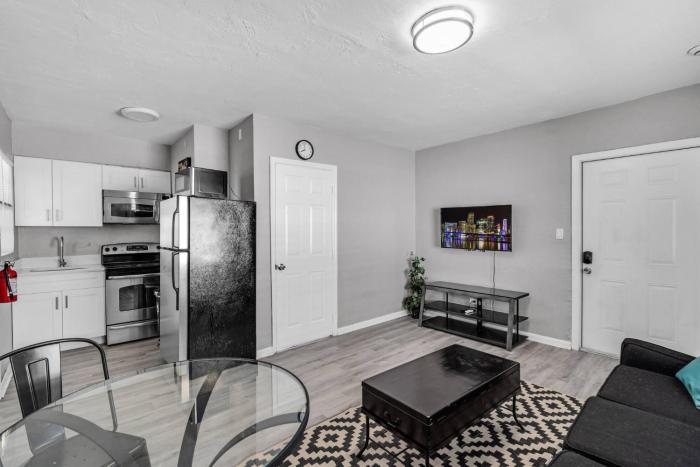 Chic 1BR Getaway Near FLL Airport + 6 MN to Ocean