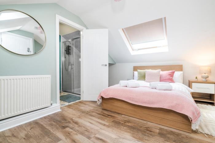 5 Bedroom HouseEn-Suite, Free Parking, Sleeps 10