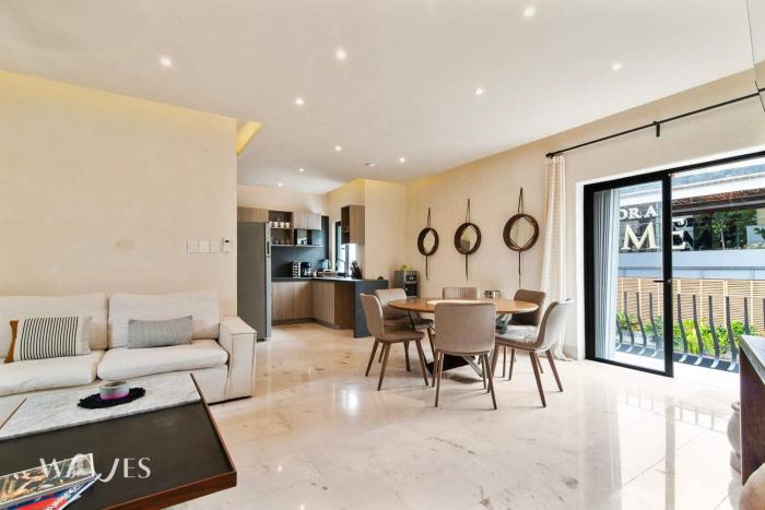 Prime 5th Ave Stay - 4BR with King Beds & City Views