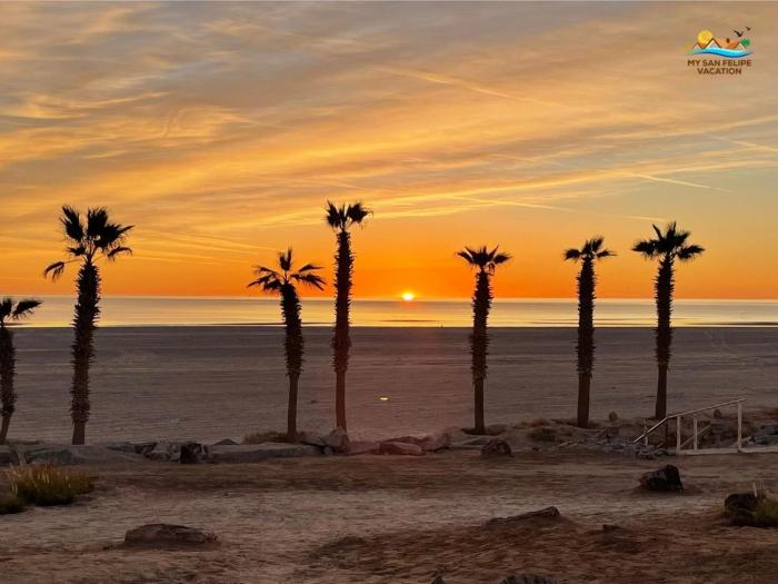 San Felipe Beachfront Condo with Panoramic Views of the Sea of Cortez