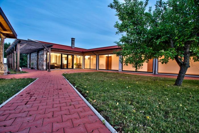 Holiday Homes Chudna