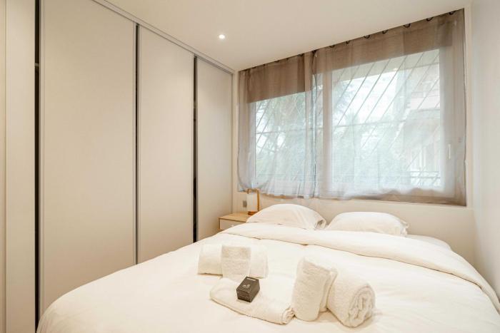 Renovated apt with Parking & Terrace - Palm Beach