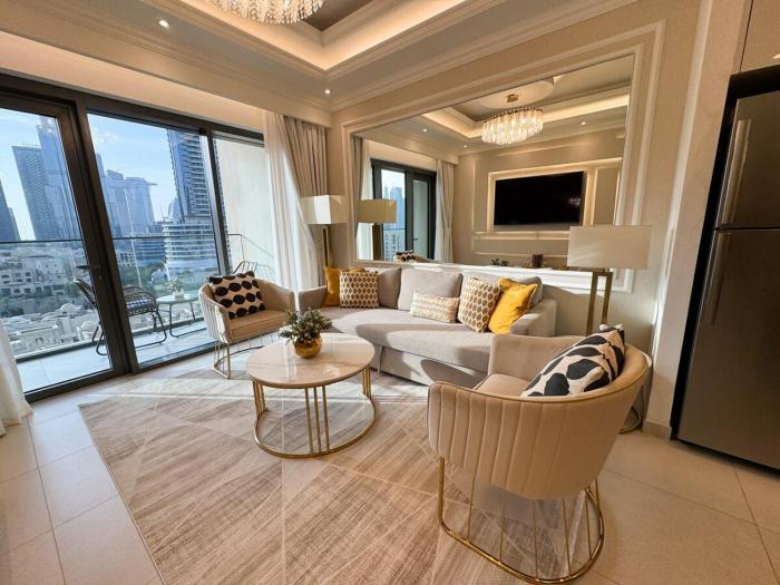 Kensington - 2BR Burj Royale 5 min Dubai Mall