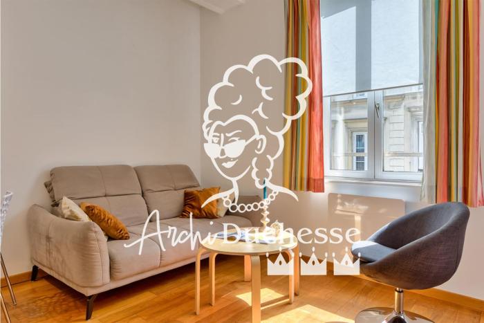 Virginie F2 central et agréable avec parking !