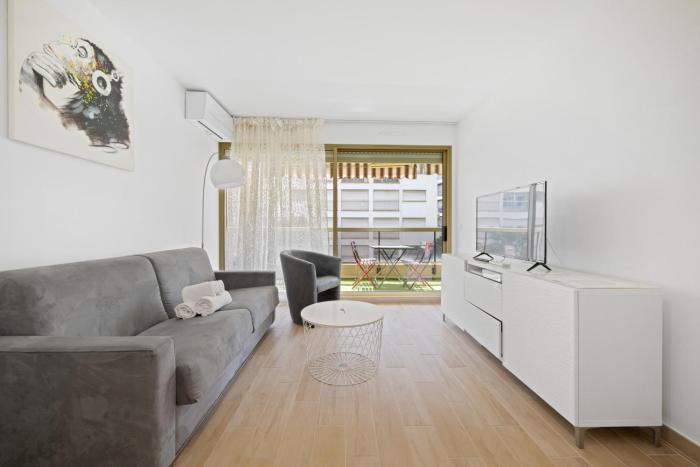 "Port Garavan" Calme, Piscine, Rénové, Parking