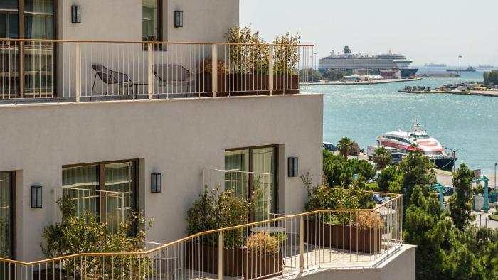 Mitsis NU Piraeus Port