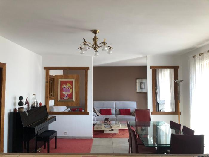 Spacious Duplex Pantin, near Paris