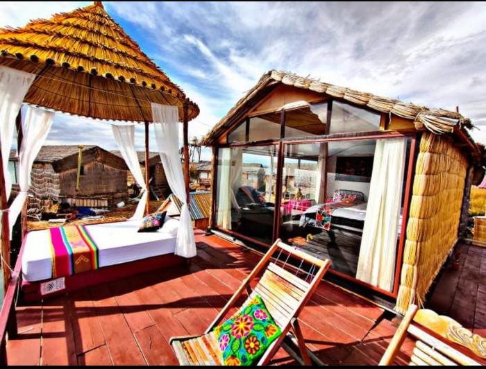 Titicaca uros floating lodge
