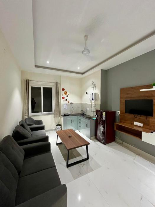 Back Stayz Laxman Jhula Apartments